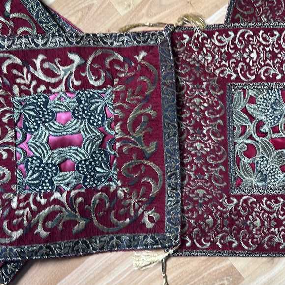 Ramadan Decorative Set of Pillow Cases and a Table Runner - Picture 16 of 16